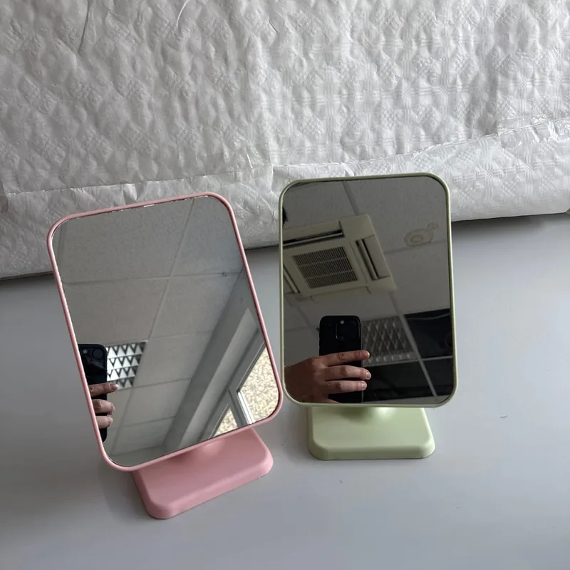 Kosmetikspiegel mit Standfuß in Rosa und Grün